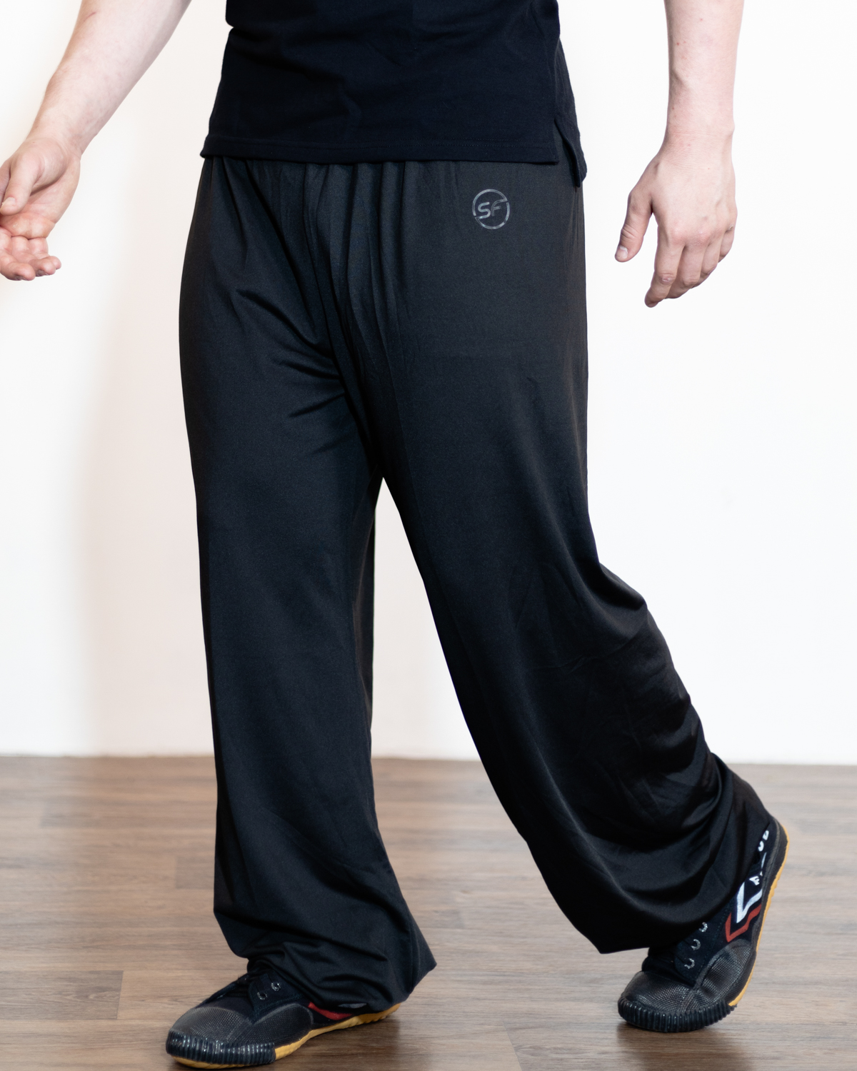 SynergyFiit Loose Lantern Trousers Black Front